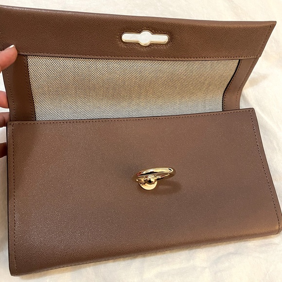 NWOT REBECCA MINKOFF Mauve Clutch with Gold Hardware - Picture 2 of 12